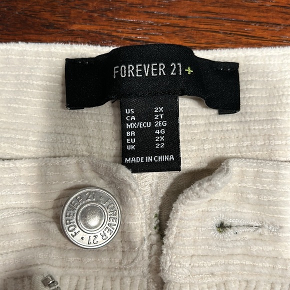 Forever 21 Shorts - Picture 3 of 6